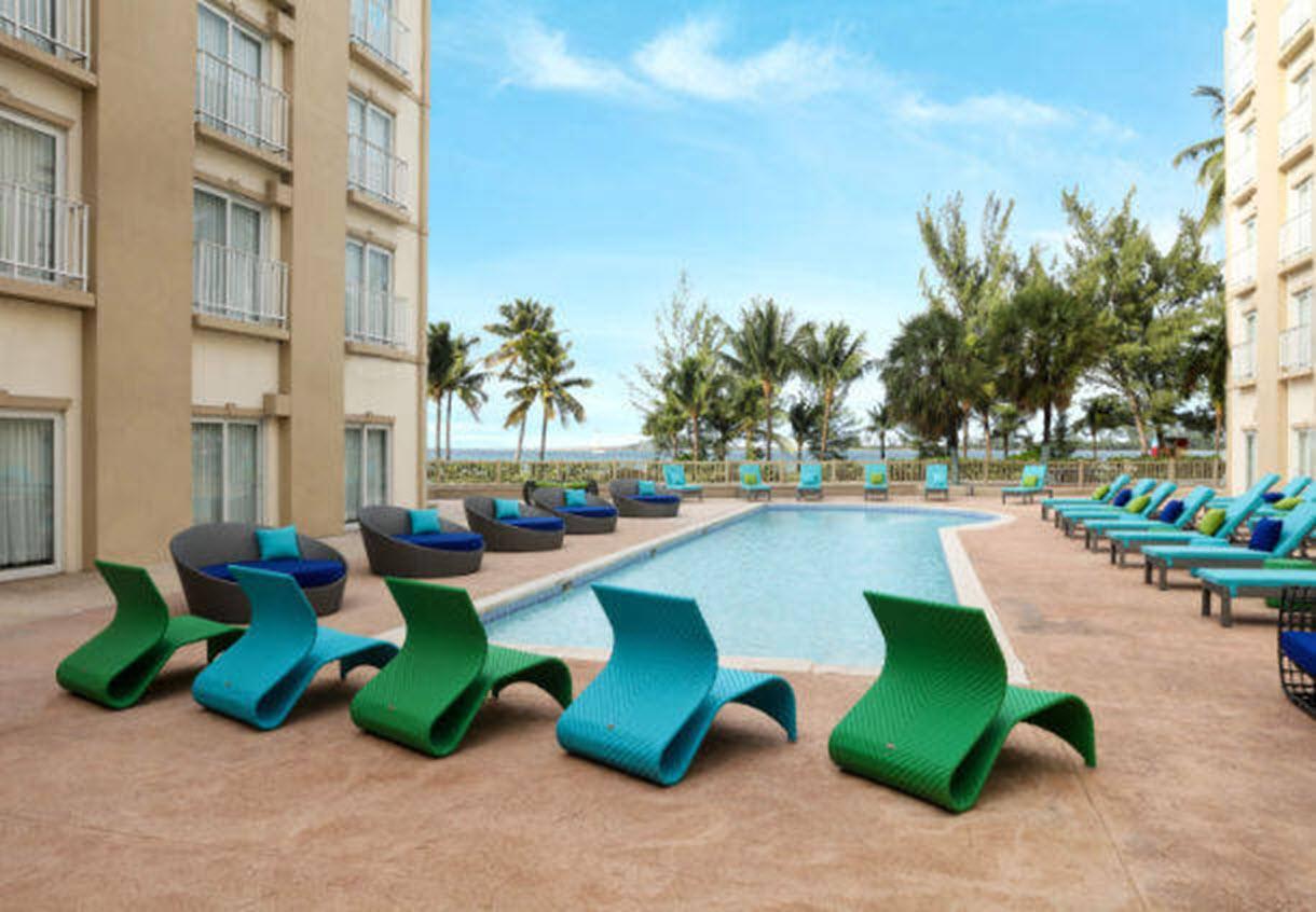 Courtyard By Marriott Nassau Downtown/Junkanoo Beach Zewnętrze zdjęcie
