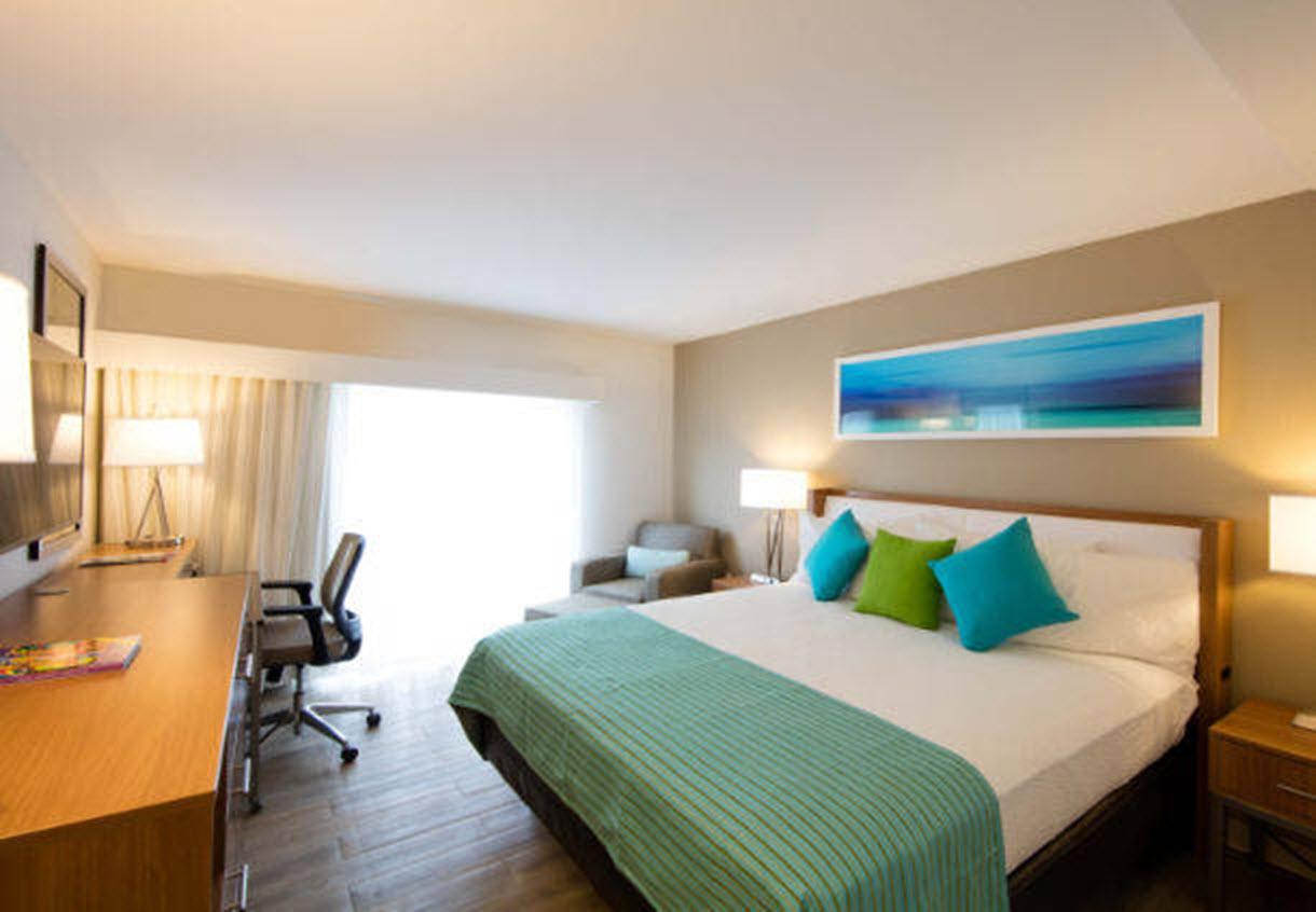 Courtyard By Marriott Nassau Downtown/Junkanoo Beach Zewnętrze zdjęcie