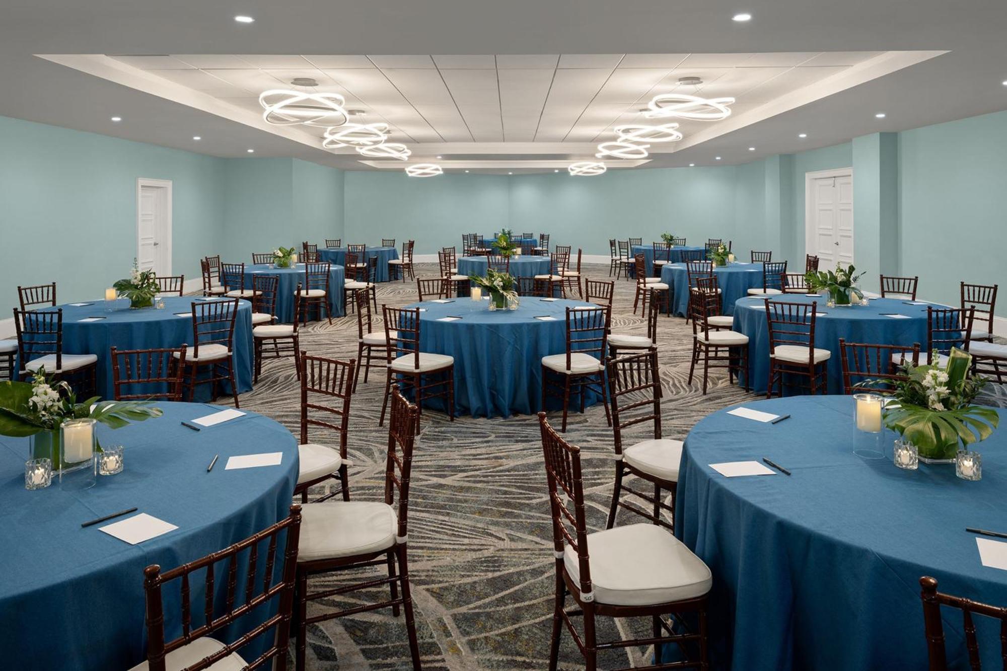 Courtyard By Marriott Nassau Downtown/Junkanoo Beach Zewnętrze zdjęcie