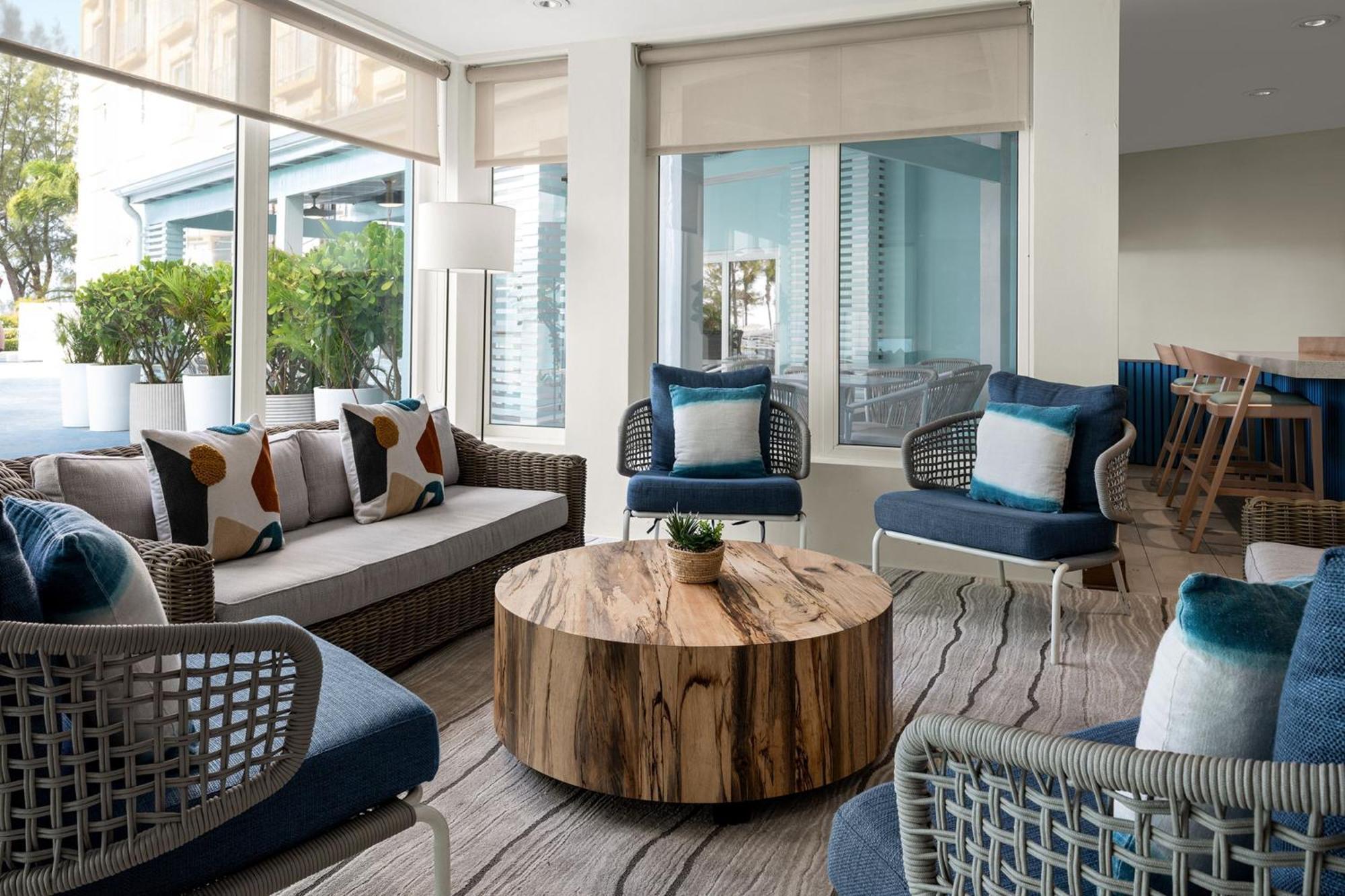Courtyard By Marriott Nassau Downtown/Junkanoo Beach Zewnętrze zdjęcie