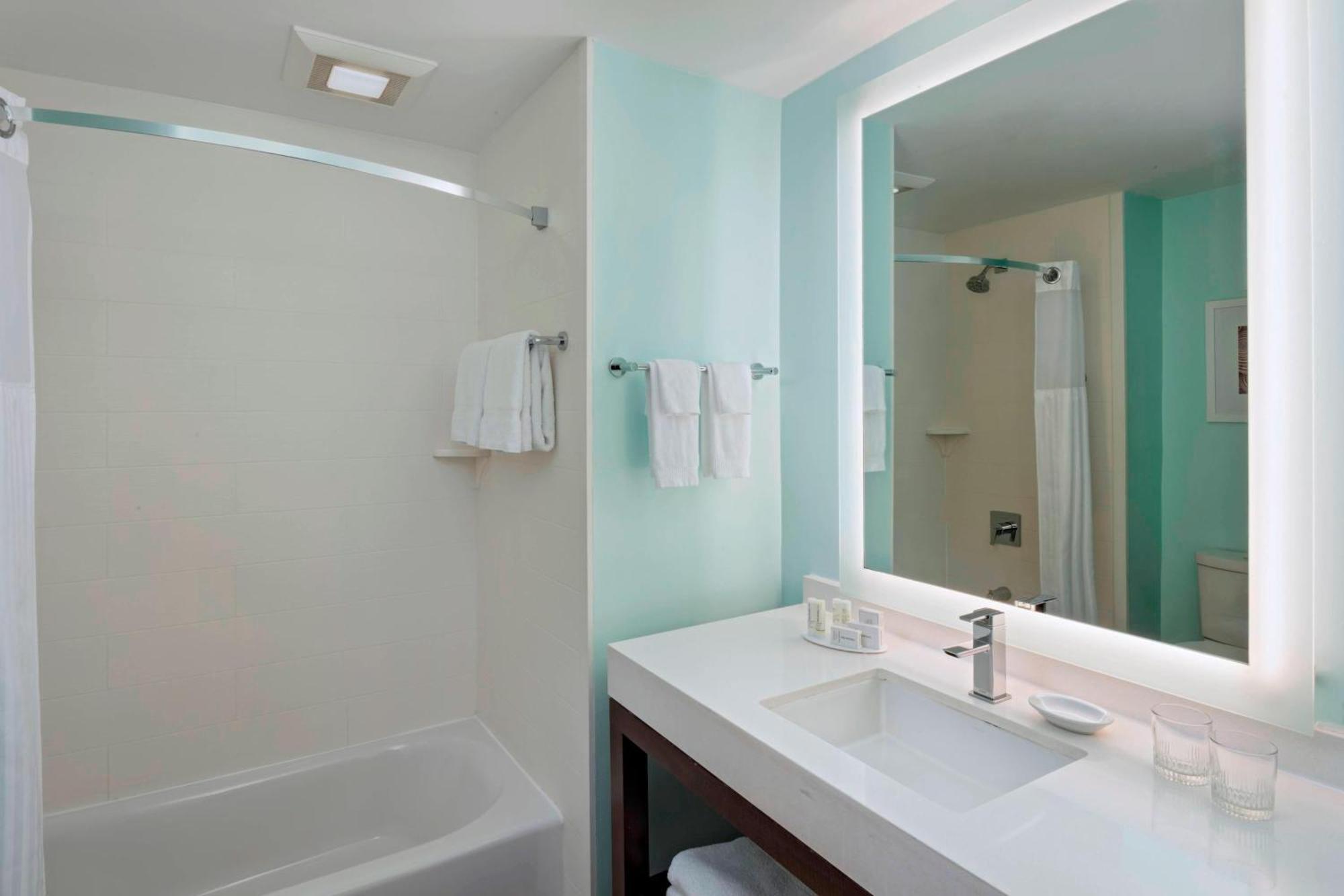 Courtyard By Marriott Nassau Downtown/Junkanoo Beach Zewnętrze zdjęcie