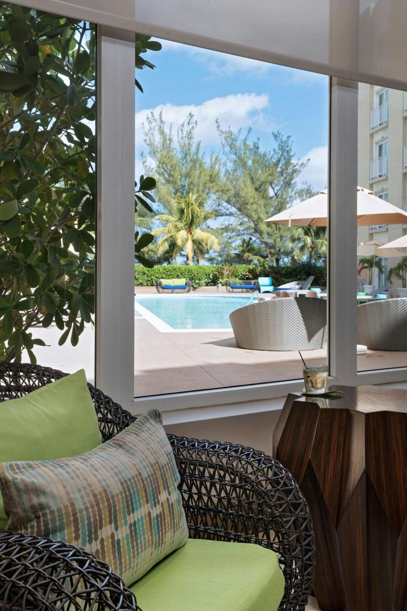 Courtyard By Marriott Nassau Downtown/Junkanoo Beach Zewnętrze zdjęcie